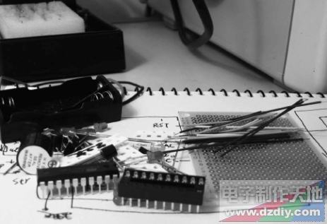 《用單片機制作的廚房定時器》相關圖片 用單片機制作的廚房定時器