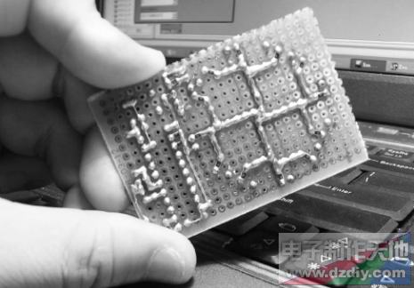 《用單片機制作的廚房定時器》相關圖片 用單片機制作的廚房定時器